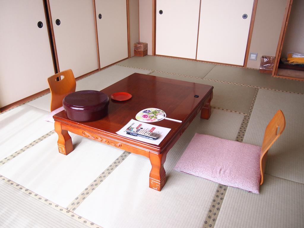 Hotel Hanatemari Shirahama Rum bild